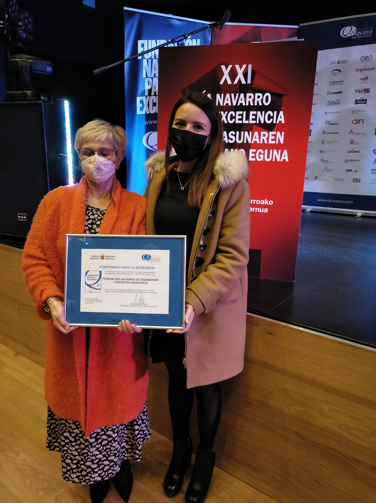 ENTREGA DE TITULACIÓN "COMPROMISO HACIA LA EXCELENCIA"